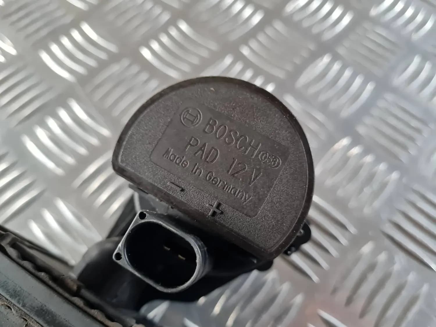 Radiatorventil AUDI A6 2008 - foto 2