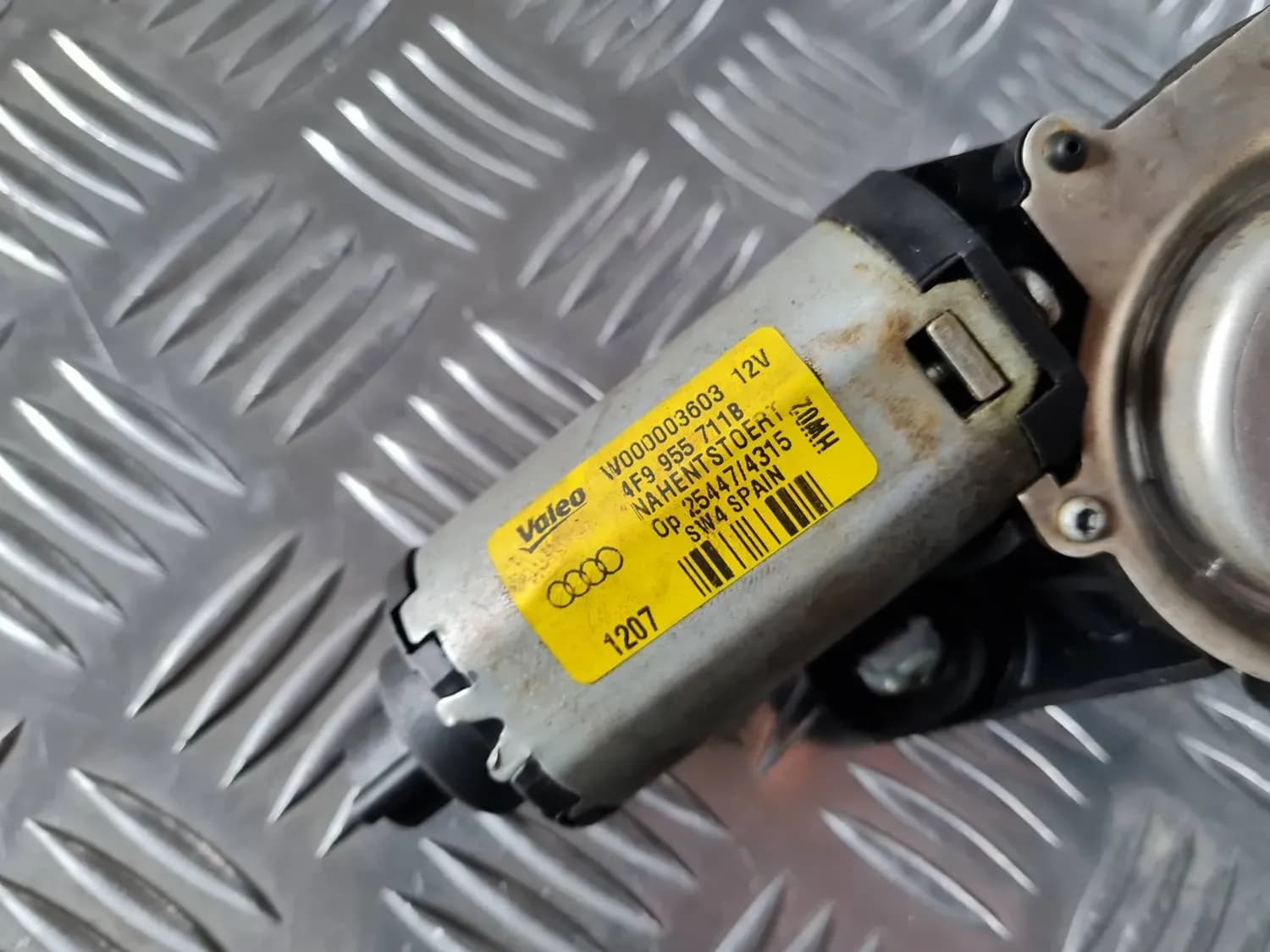Motor för bakrutetorkare AUDI A6 2008 - foto 4