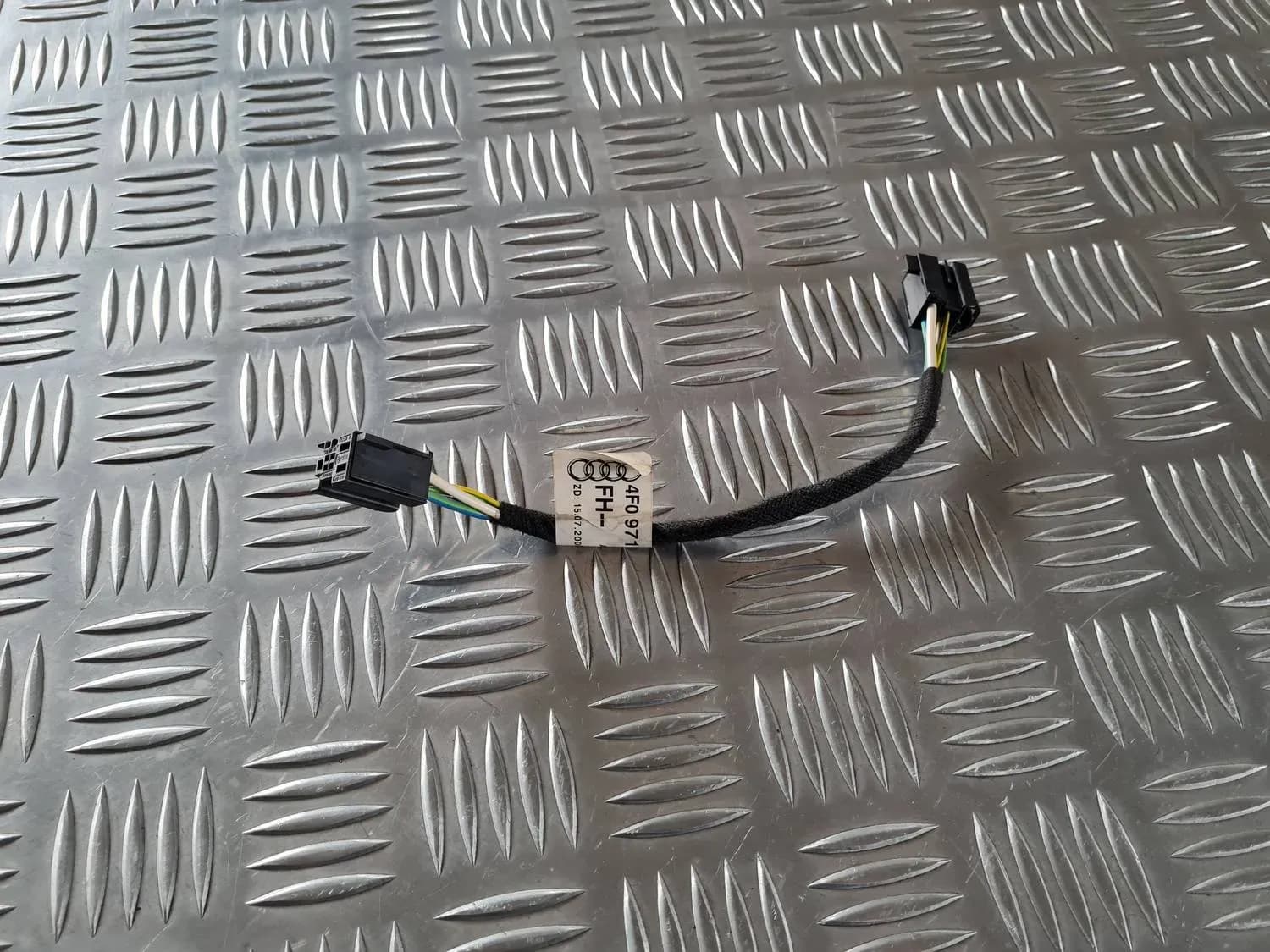 Kabel till motor för elfönster AUDI A6 2008