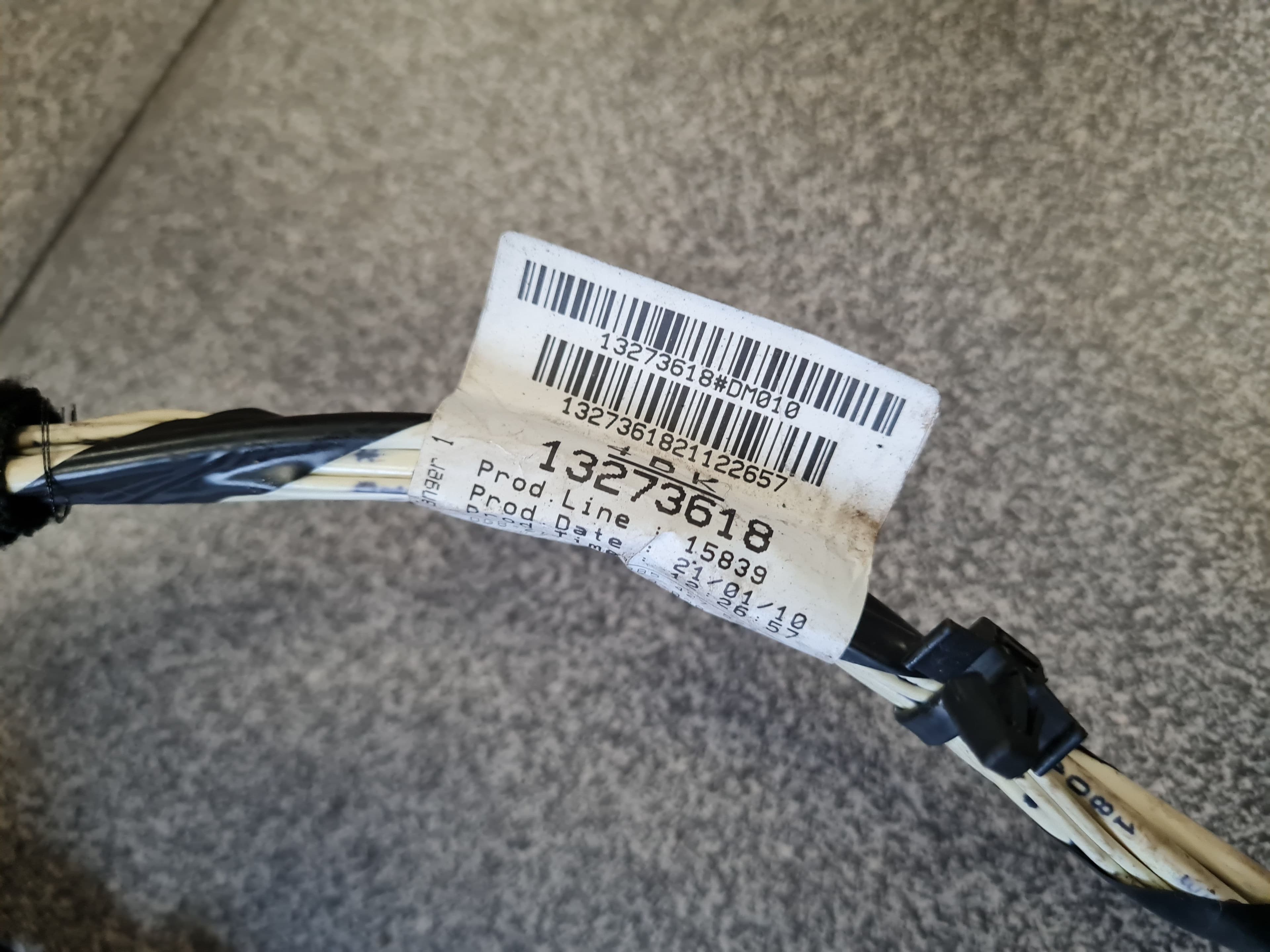 Ledningar till bagageluckan OPEL INSIGNIA SPORTS TOURER 2010 (C) - foto 3