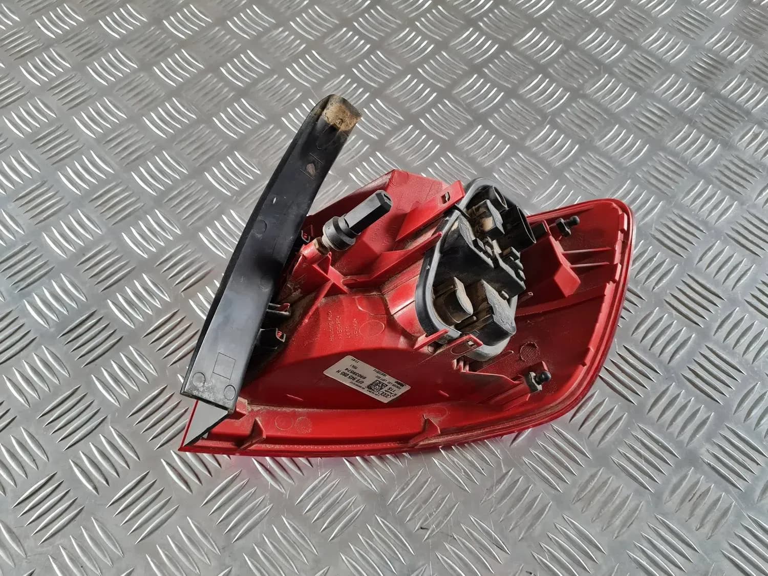 Bakre vänster lampa AUDI A6 2008 - foto 4