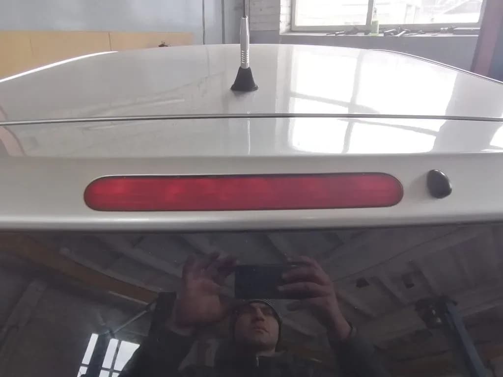 Bild av demonterad bil 4