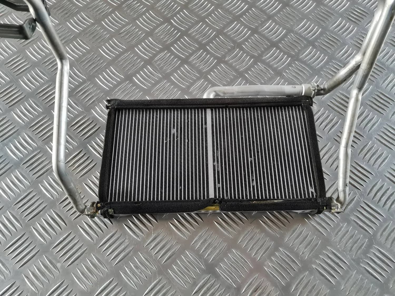 Radiator för värmesystem AUDI A6 2008 - foto 3