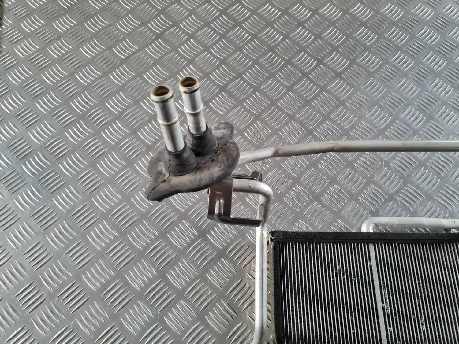 Radiator för värmesystem AUDI A6 2008 - foto 4