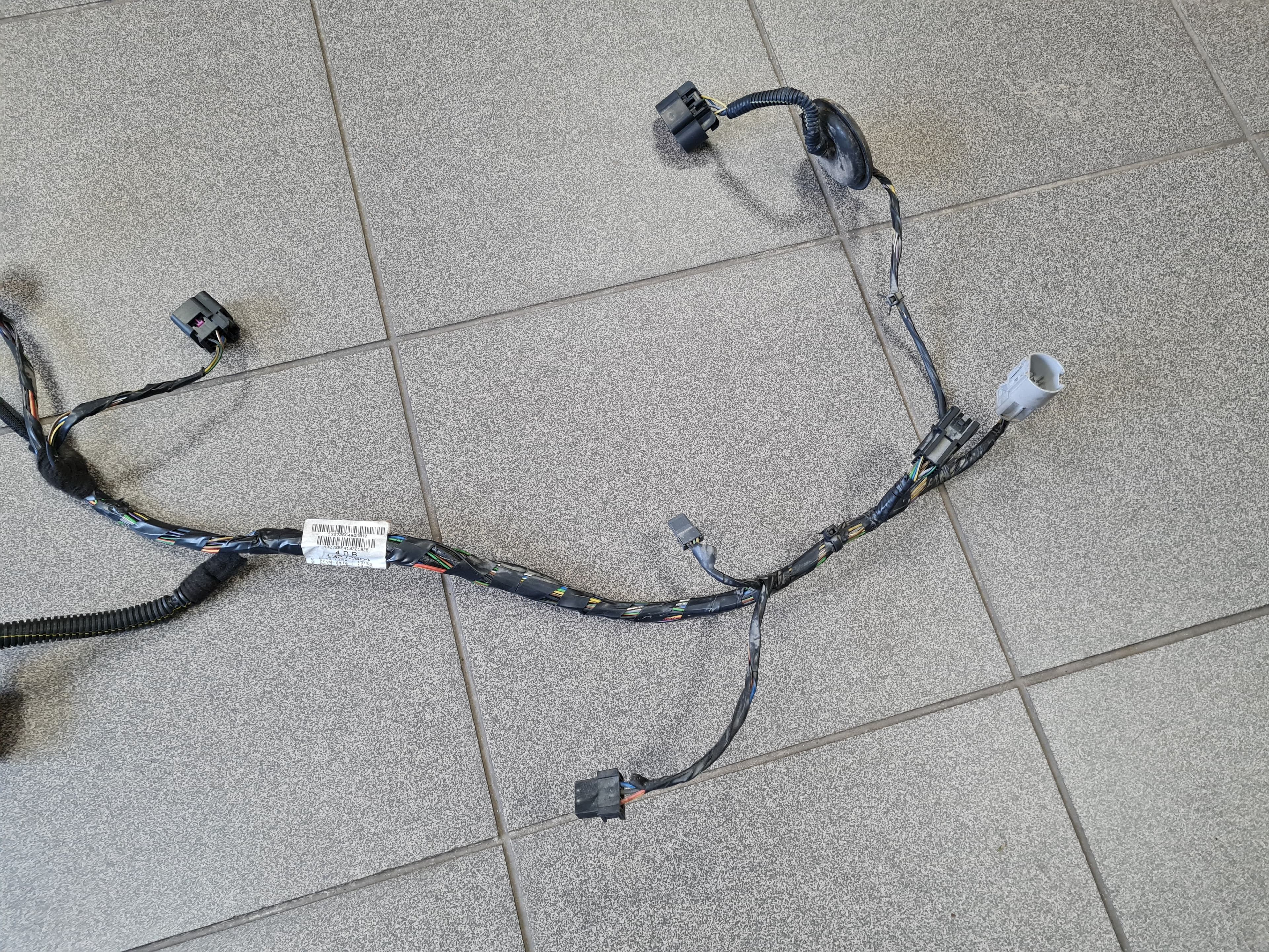 Ledningar till bagageluckan OPEL INSIGNIA SPORTS TOURER 2010 (C) - foto 2