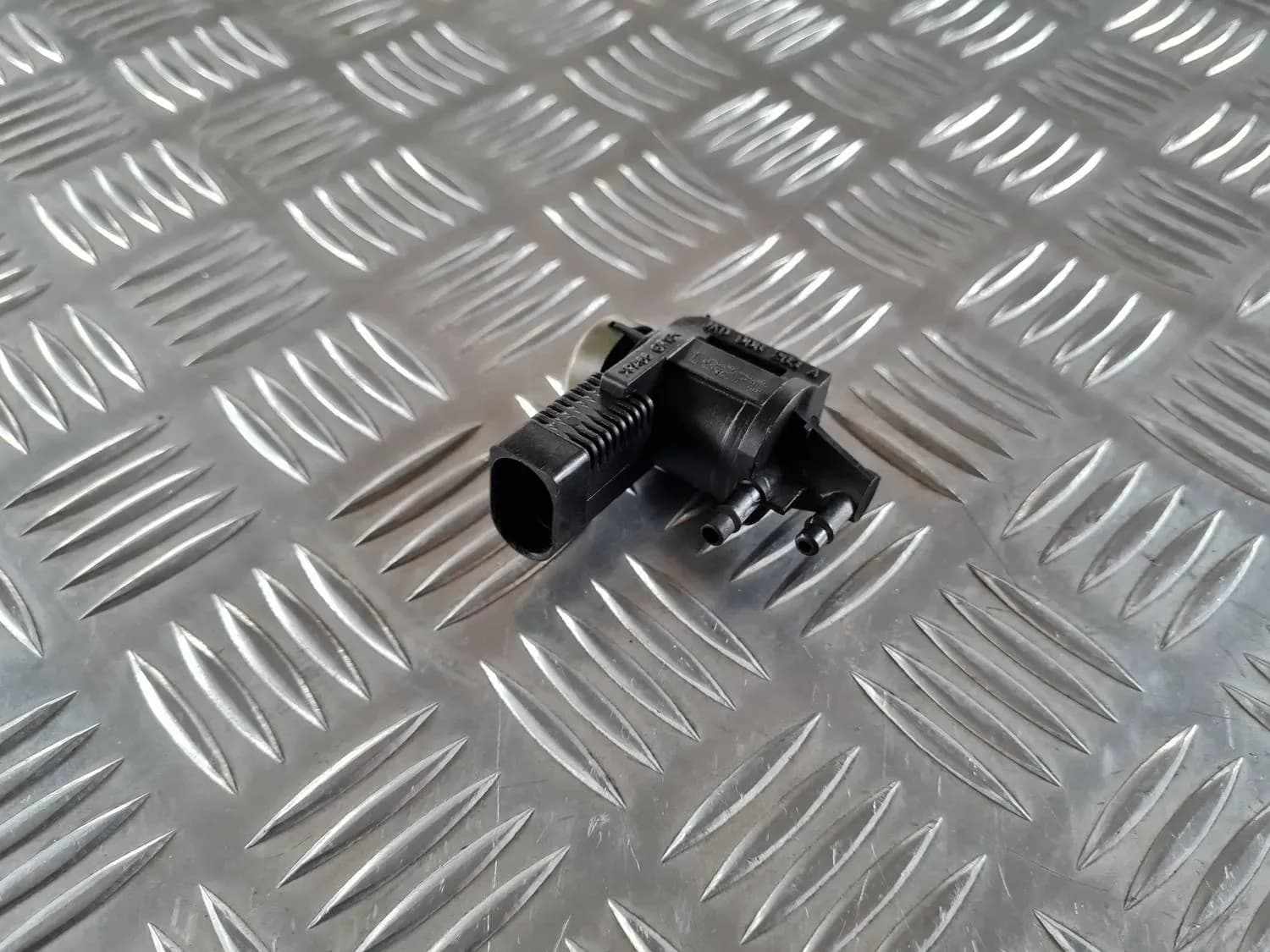 Vakuumventil med solenoid AUDI A6 2008 - foto 2