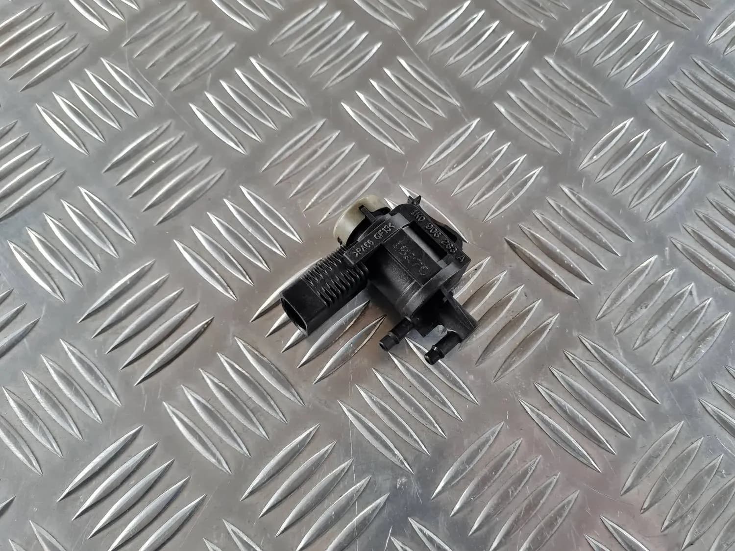 Vakuumventil med solenoid AUDI A6 2008 - foto 3