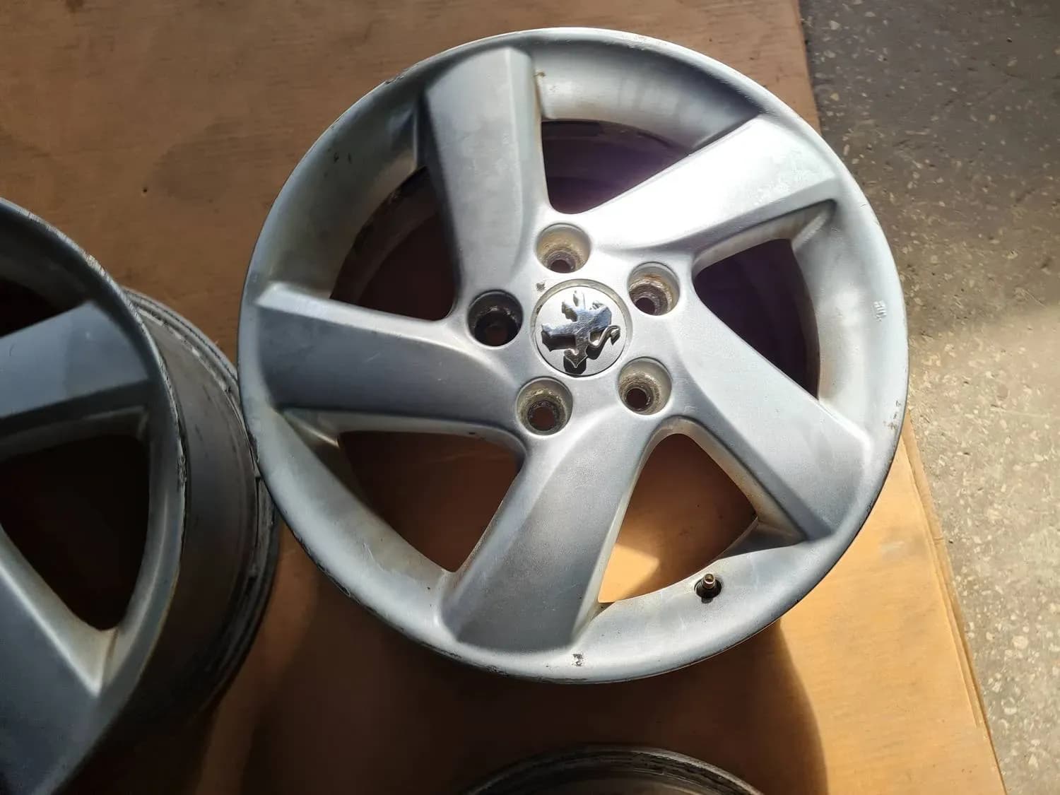 Lättmetallfälgar (set) RENAULT SCENIC III 2011 - foto 4