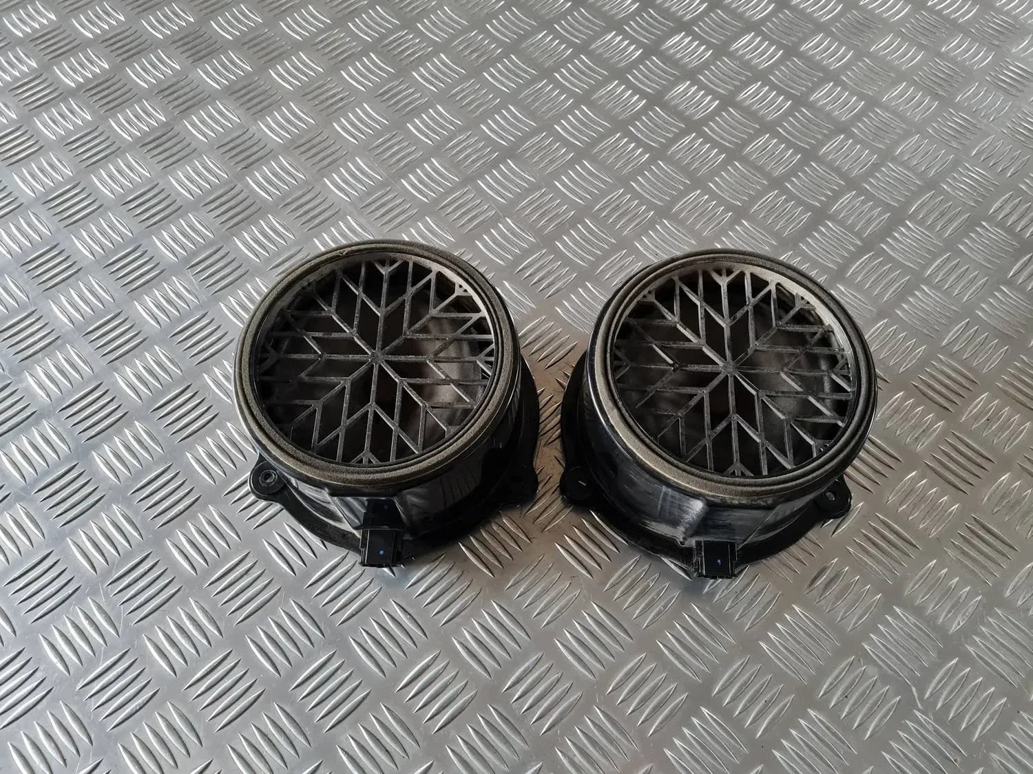 Dörrhögtalare, botten AUDI A6 2008 - foto 1