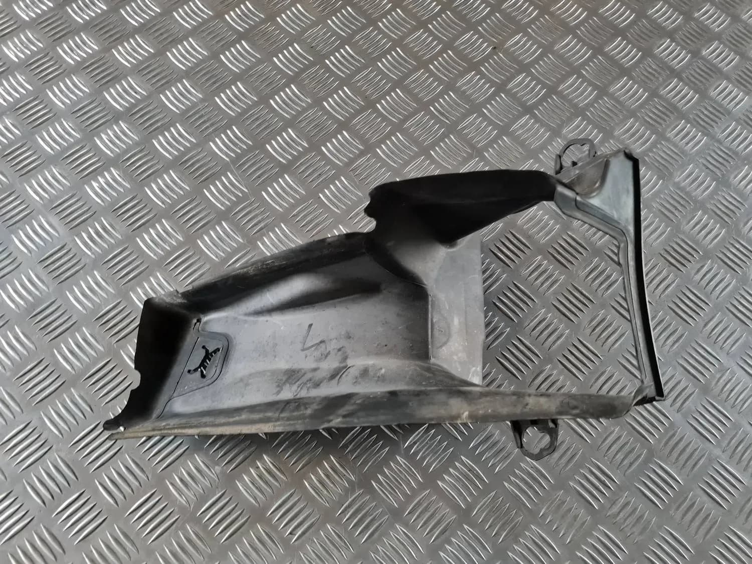 Luftriktare för insugningsluft, vänster AUDI A6 2008 - foto 1