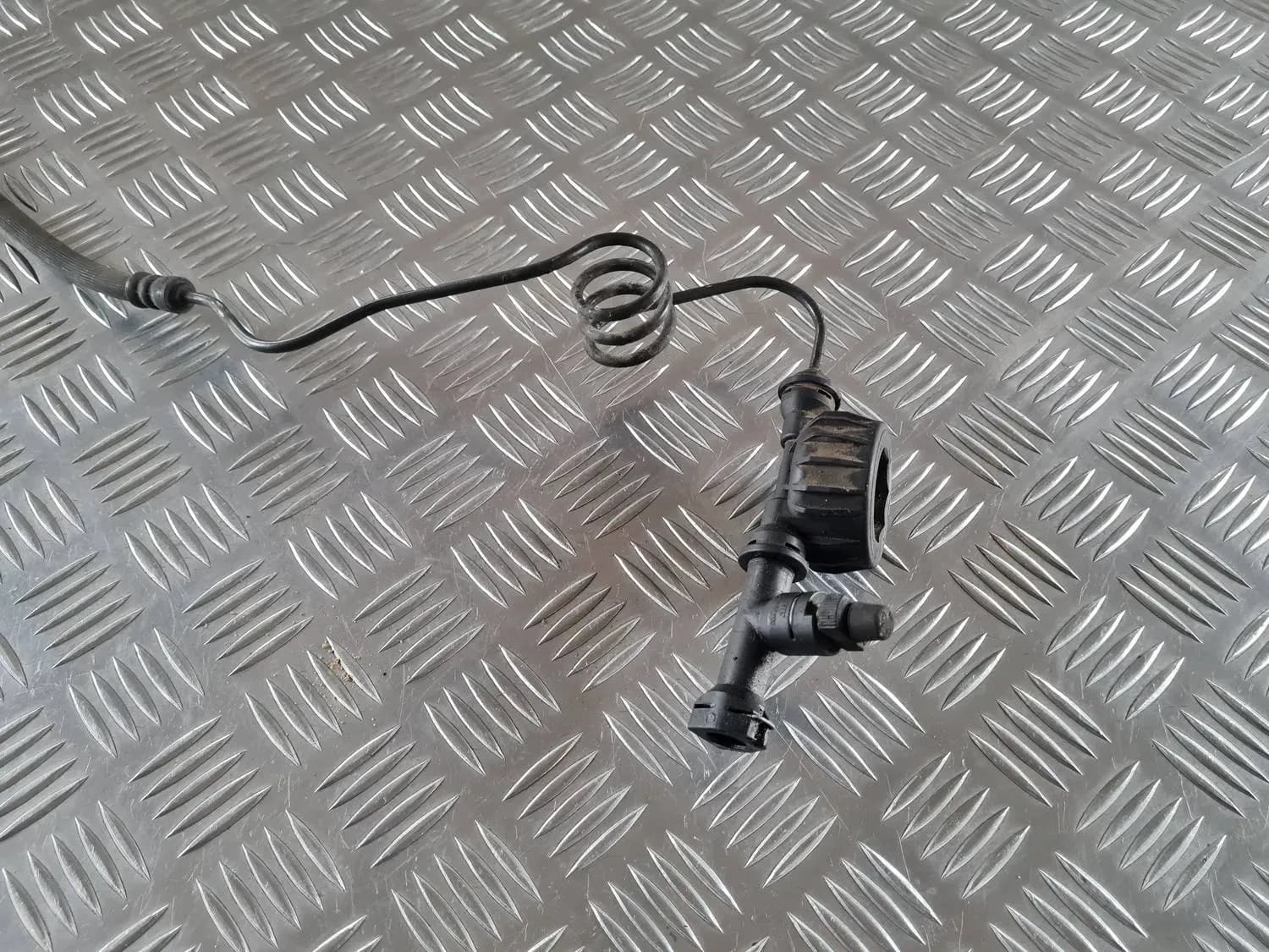 Rör till huvudcylinder för koppling RENAULT SCENIC III 2011 - foto 4