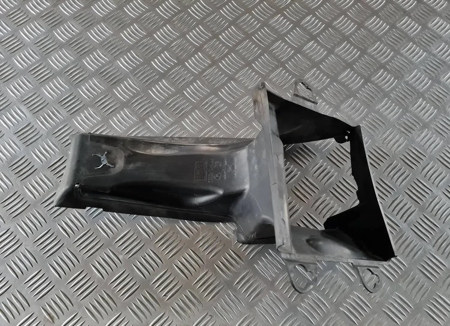 Luftriktare för insugningsluft, vänster AUDI A6 2008 - foto 2