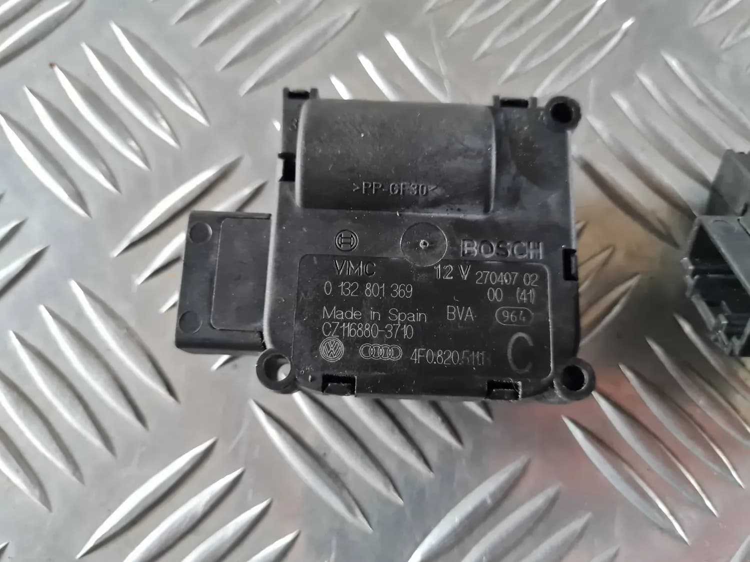 Conducte de încălzire pentru radiatoare AUDI A6 2008 - foto 3