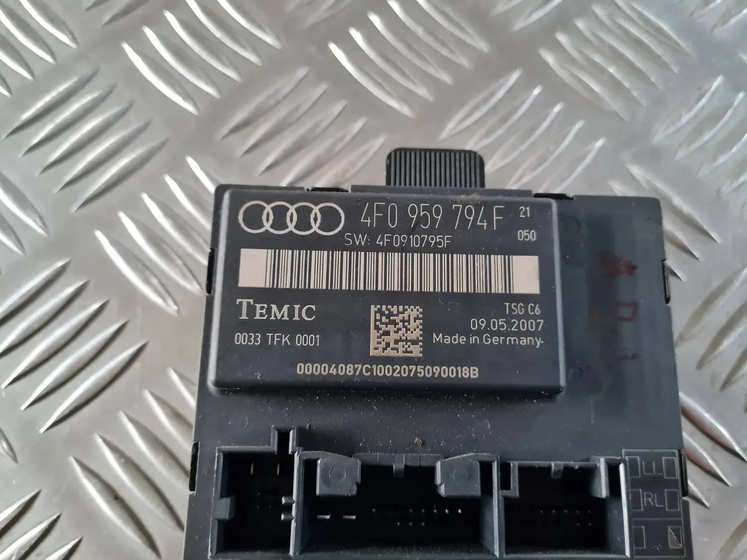 Styrenhet för höger bakre dörr AUDI A6 2008 - foto 2