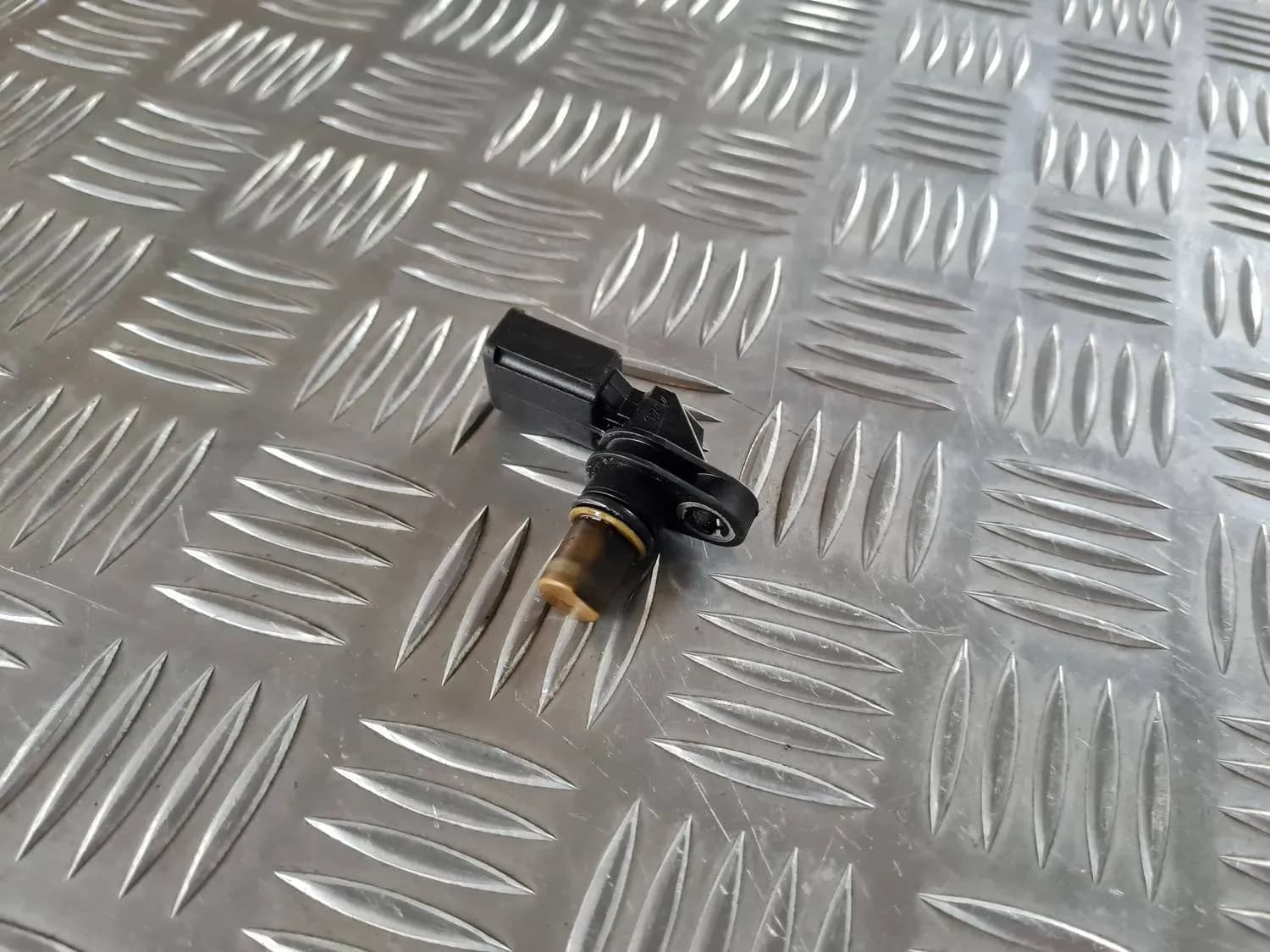 Sensor för kamaxel AUDI A6 2008 - foto 3
