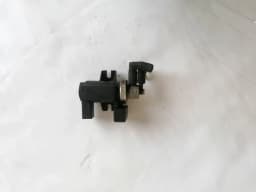 Vakuumventil med solenoid AUDI A4 2001 SEDAN