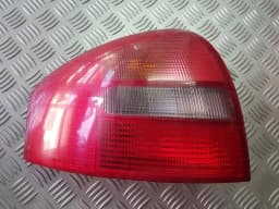 Bakre vänster lampa AUDI A6 1998