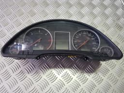 Hastighetsmätare AUDI A4 2003