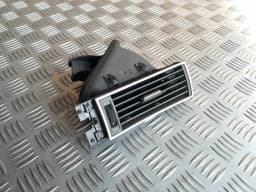 Instrumentpanelens luftventil, höger sida AUDI A6 AVANT 2006