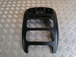 Instrumentpanelens luftventil, mitt CHRYSLER GRAND VOYAGER 2004