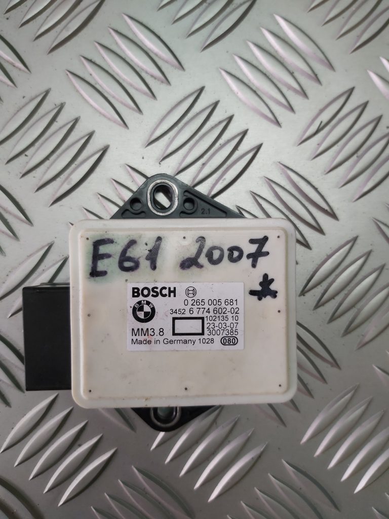 ESP ātruma devējs priekš BMW 525D E61 2007 TOURING BLACK 1 ESP ātruma devējs priekš BMW 525D E61 2007 TOURING BLACK