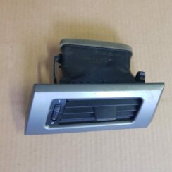 Mērinstrumentu paneļa gaisa vads, pa labi priekš BMW 520D E60 2006 ENG.