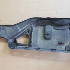 Salona gaisa filtra korpusa vāks priekš BMW 520D E60 2006 ENG.