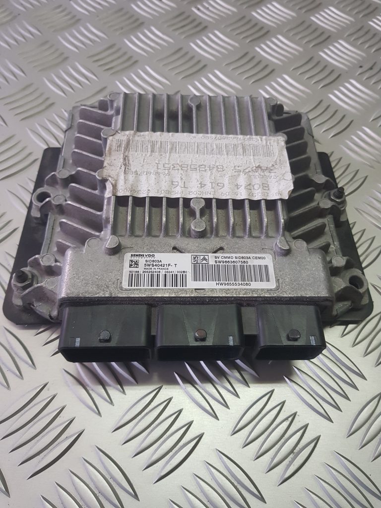 Dzinēja vadības bloks priekš PEUGEOT 307 2007 1 Dzinēja vadības bloks priekš PEUGEOT 307 2007