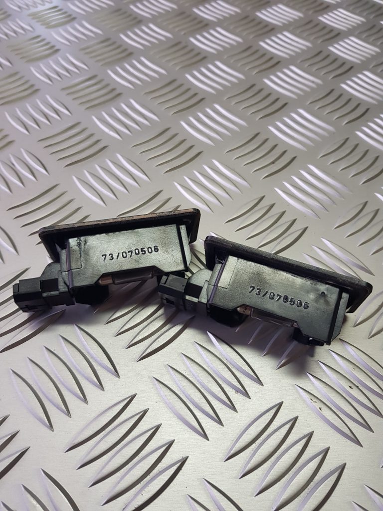 Numura zīmes apgaismojums priekš BMW 525D E61 2007 TOURING BLACK 2 Numura zīmes apgaismojums priekš BMW 525D E61 2007 TOURING BLACK