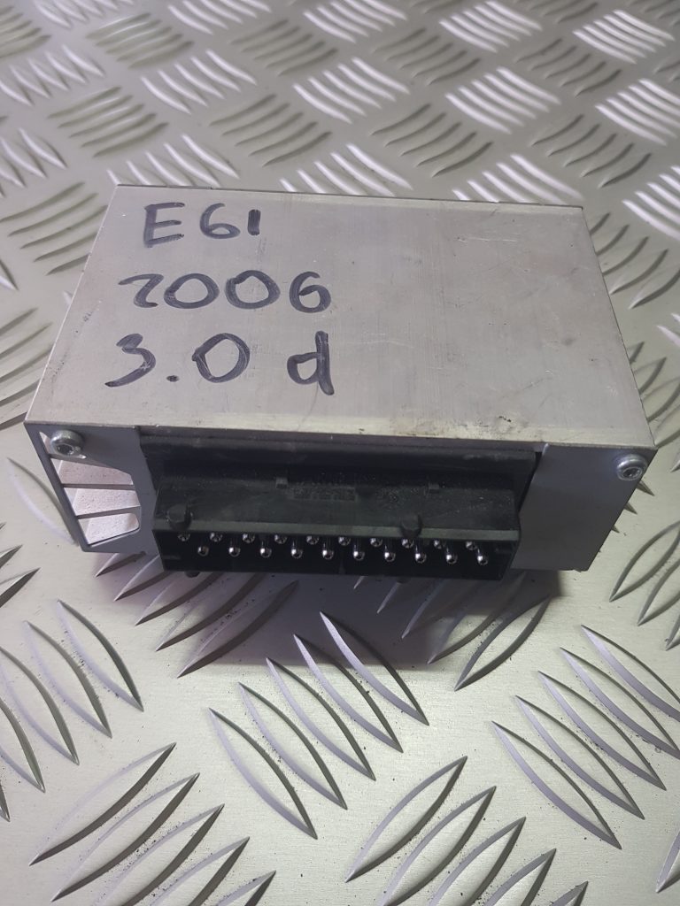 Audio pastiprinātāja bloks priekš BMW 530D E61 2006 TOURING TITANSILVER 2 Audio pastiprinātāja bloks priekš BMW 530D E61 2006 TOURING TITANSILVER