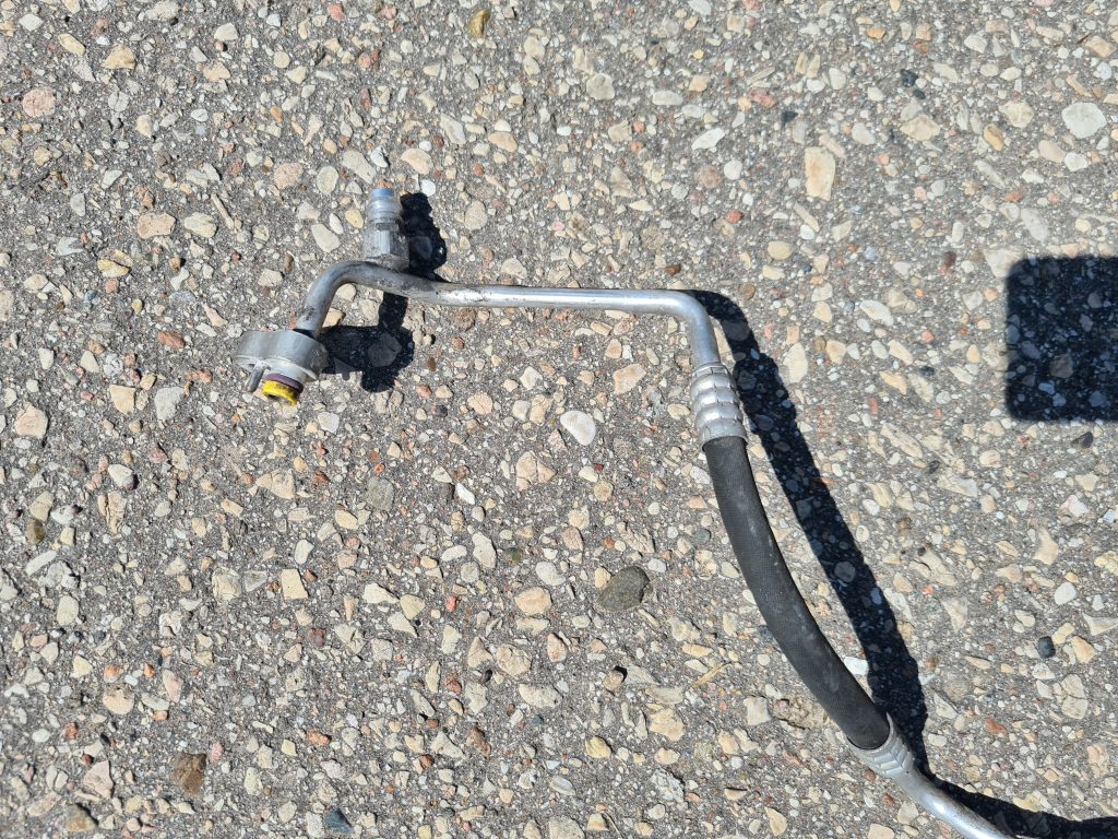 Gaisa kondicioniera galvenā caurule priekš BMW 520D E60 2006 ENG.