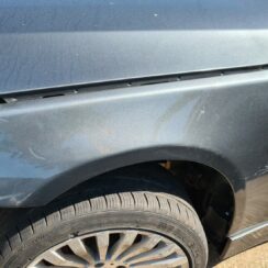 Priekšējais kreisais spārns priekš BMW 520D E60 2006 ENG.