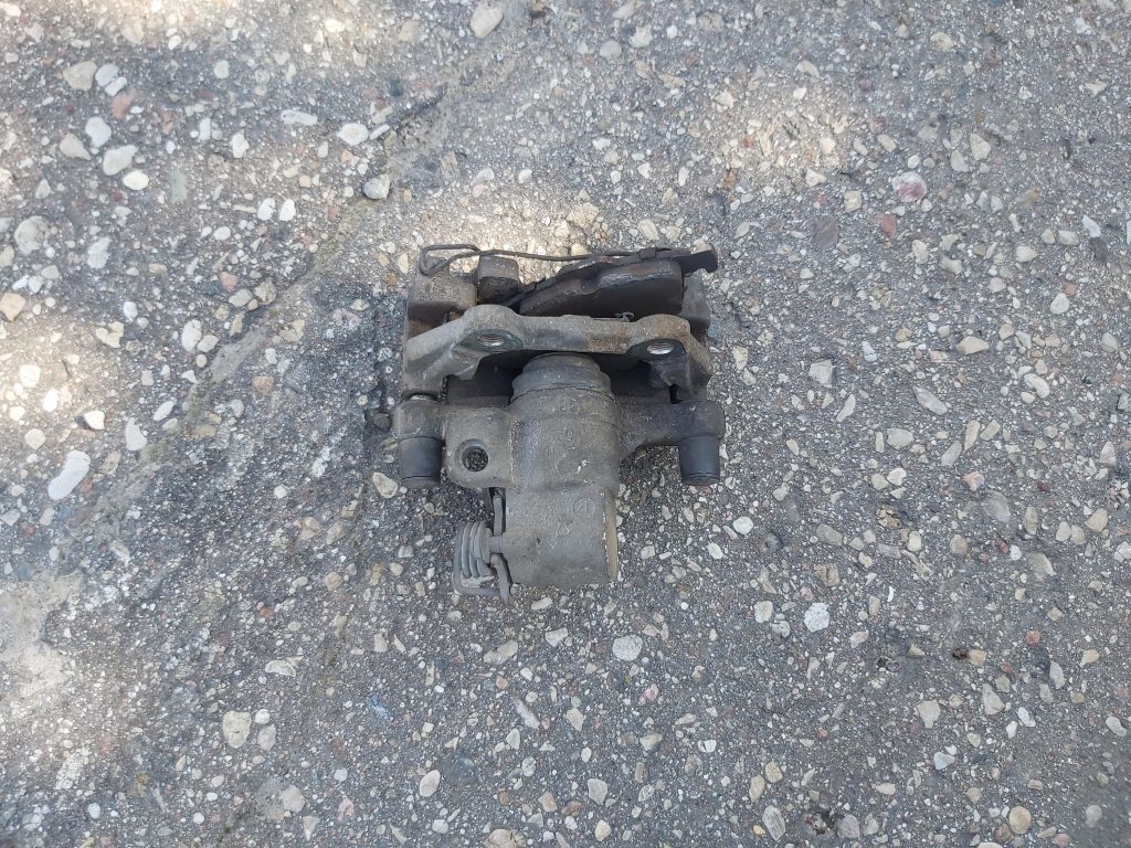 Priekšējais kreisais suports priekš RENAULT ESPACE IV 2006