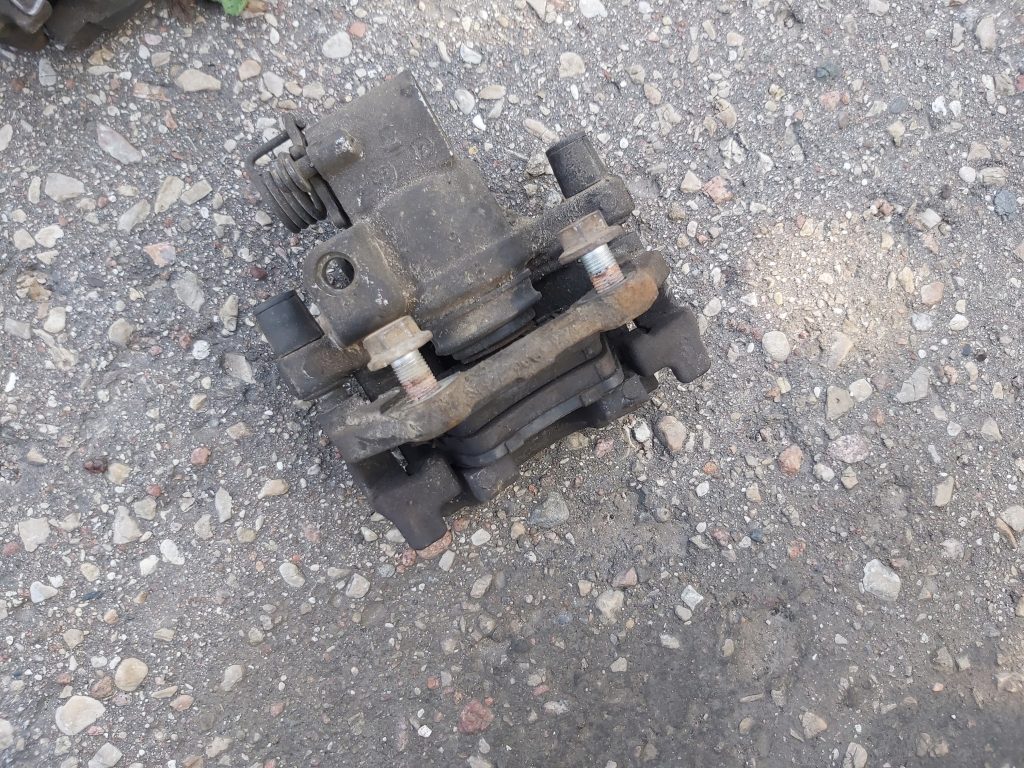 Priekšējais kreisais suports priekš RENAULT ESPACE IV 2006