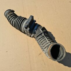 Gaisa filtra korpusa caurule priekš SAAB 9-5 1999