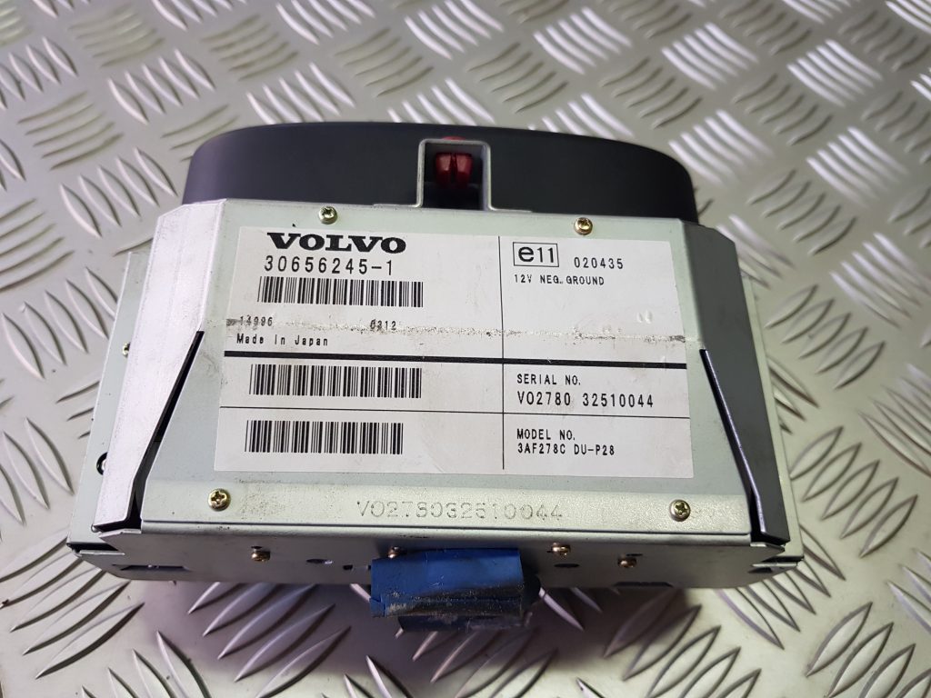 Displejs priekš VOLVO XC70 2004