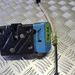 Priekšējo labo durvju slēdzene priekš VOLVO XC90 2004