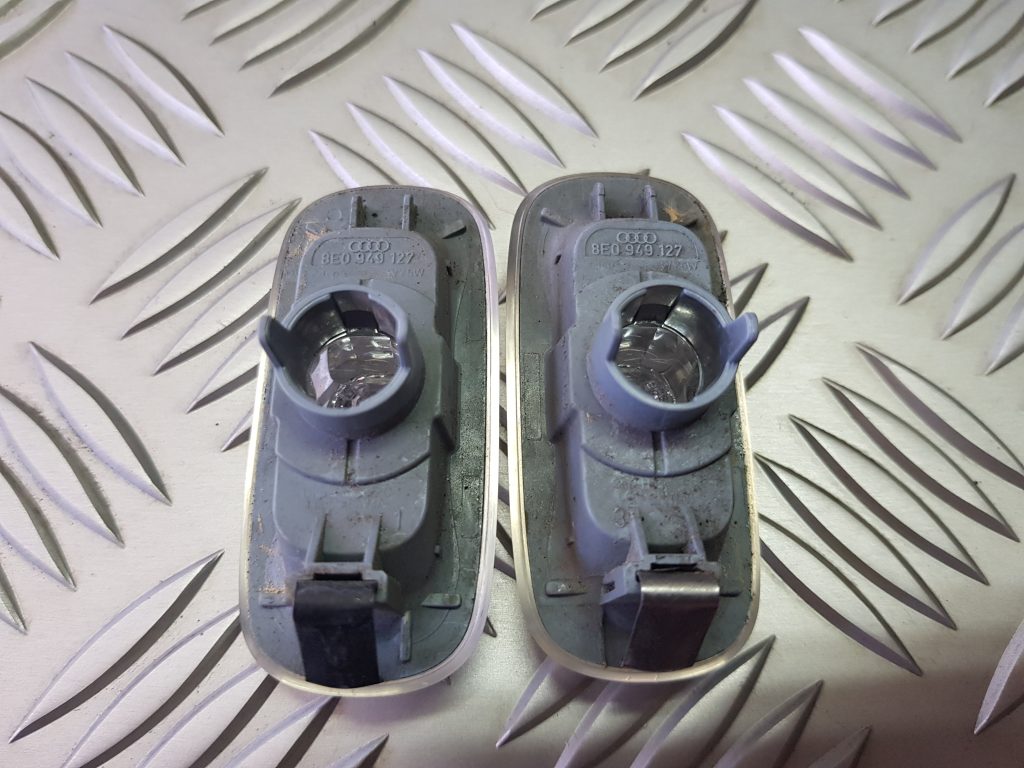 Pagrieziena signala lukturis priekš AUDI A4 AVANT 2004 2 Pagrieziena signala lukturis priekš AUDI A4 AVANT 2004