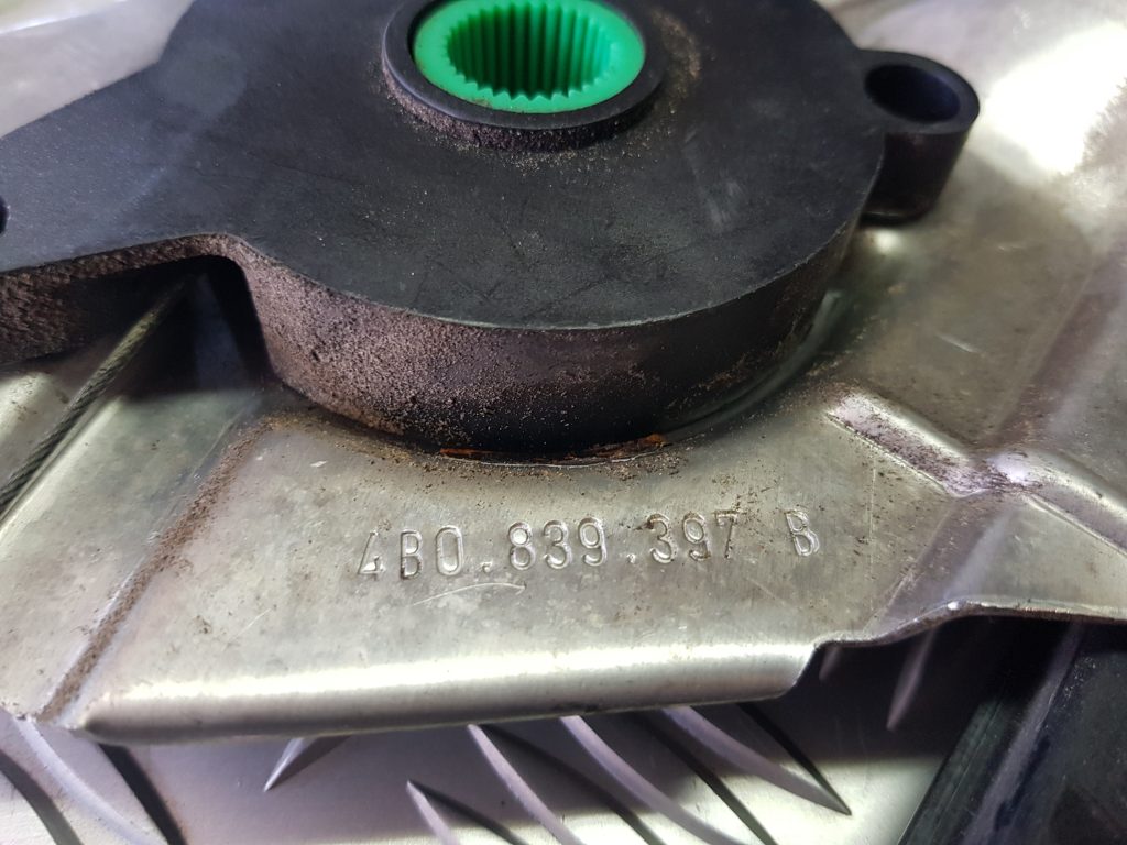 Stikla pacelšanas mehānisms aizmugurējais labais priekš AUDI A6 AVANT 2003 3 Stikla pacelšanas mehānisms aizmugurējais labais priekš AUDI A6 AVANT 2003