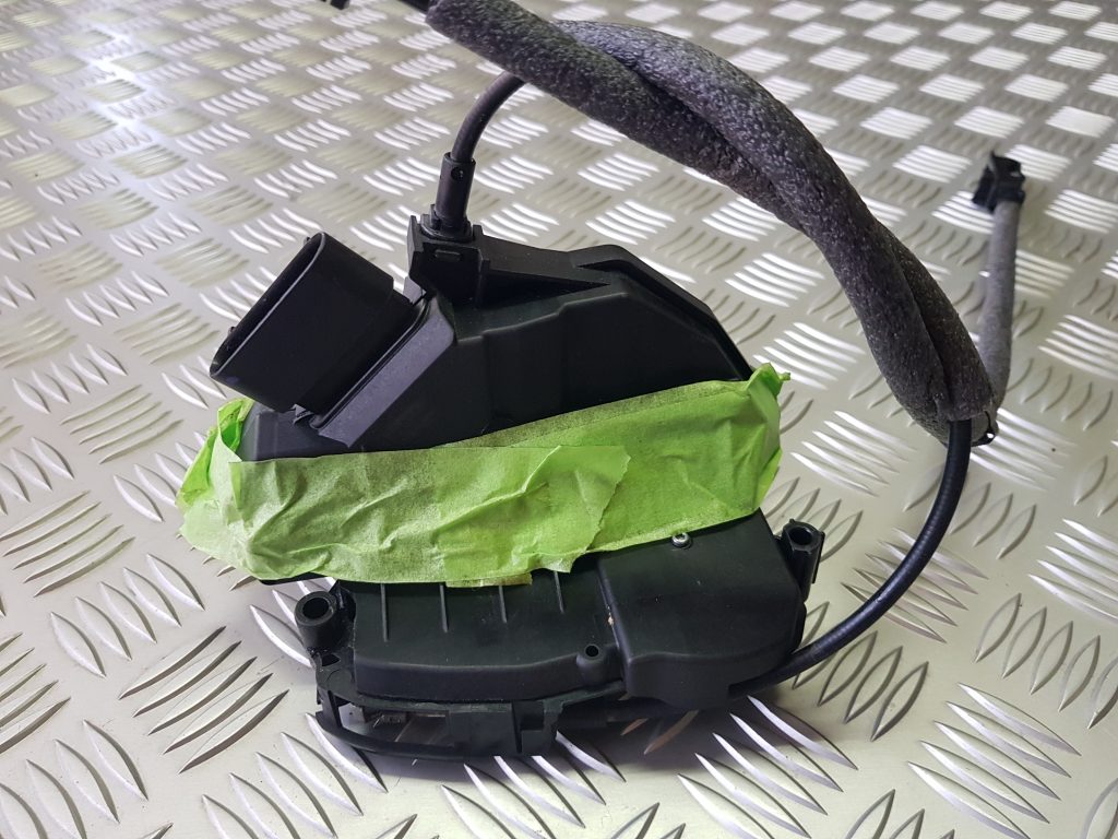 Priekšējo kreiso durvju slēdzene priekš FORD FOCUS 2016 1 Priekšējo kreiso durvju slēdzene priekš FORD FOCUS 2016