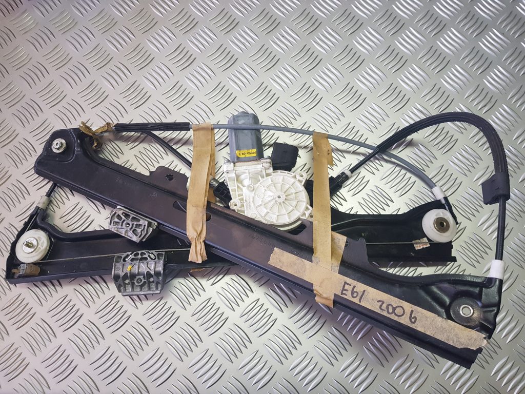 Stikla pacelšanas mehānisms priekšējais labais priekš BMW 530D E61 2006 TOURING TITANSILVER