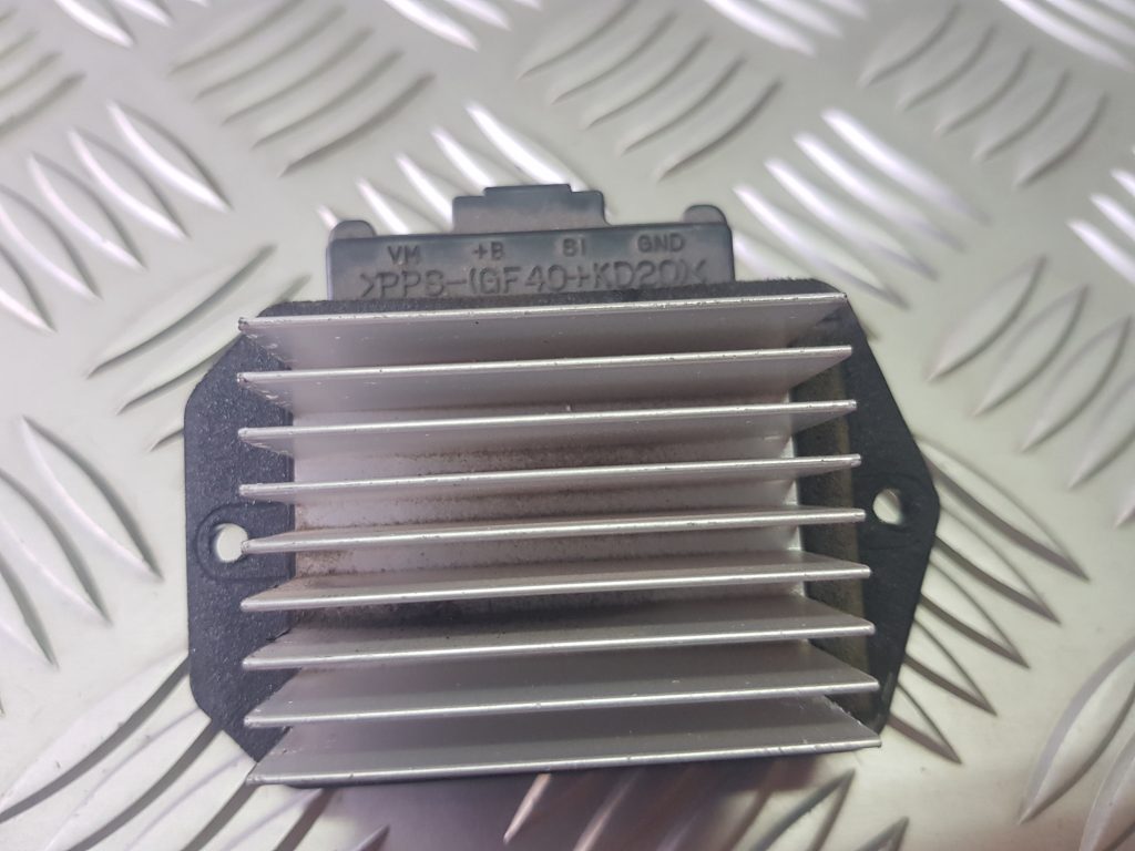 Salona ventilatora rezistors priekš TOYOTA HILUX 2009 2 Salona ventilatora rezistors priekš TOYOTA HILUX 2009