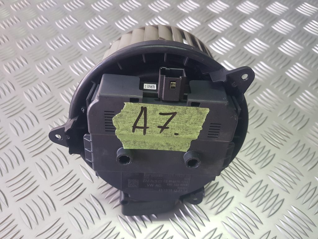 Salona ventilators priekš AUDI A7 2011 SPORTBACK 2 Salona ventilators priekš AUDI A7 2011 SPORTBACK