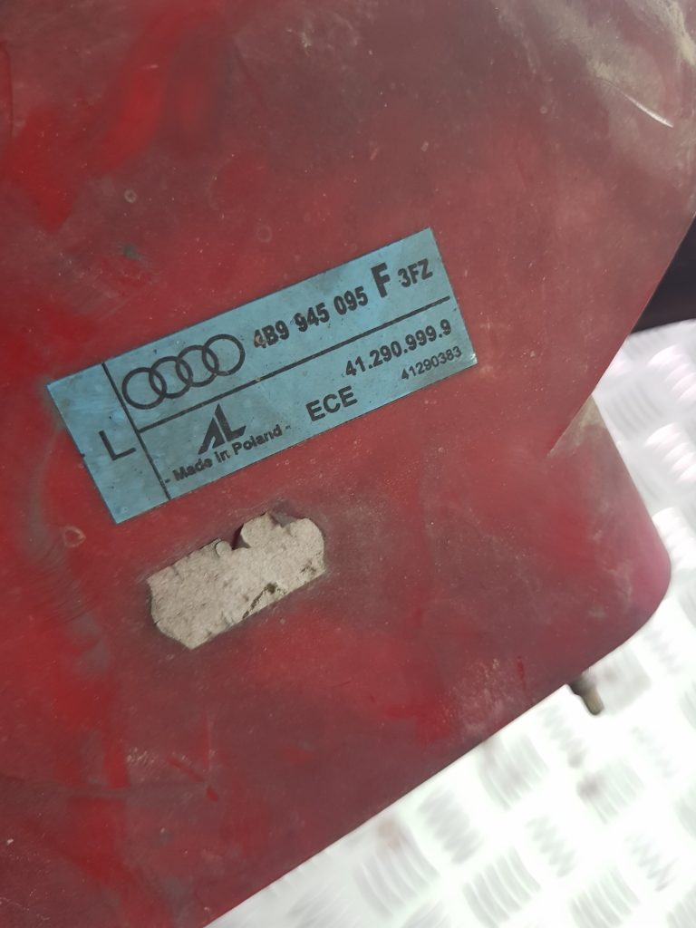 Aizmugurējais kreisais lukturis priekš AUDI A6 AVANT 2003 3 Aizmugurējais kreisais lukturis priekš AUDI A6 AVANT 2003