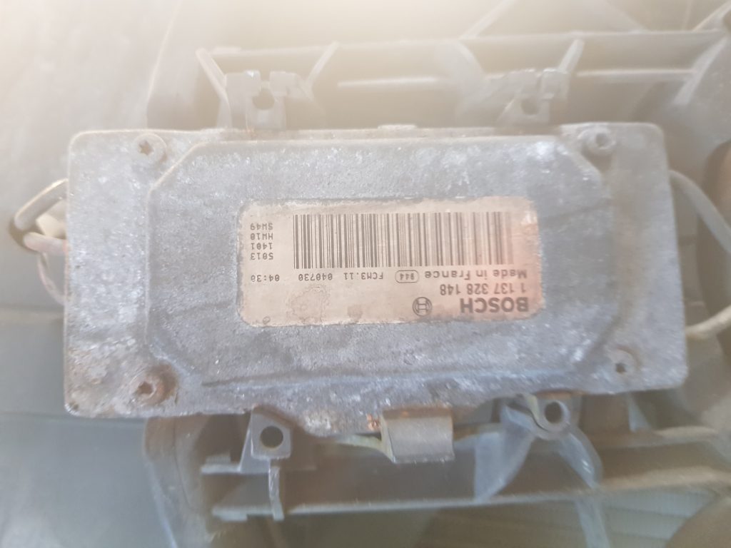 Dzesēšanas radiatora ventilators priekš VOLVO S40 2004 Grey