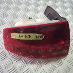 Aizmugurējais kreisais lukturis priekš AUDI A4 2005