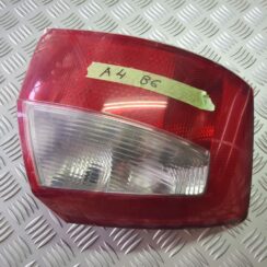 Aizmugurējais kreisais lukturis priekš AUDI A4 2003