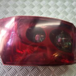 Aizmugurējais kreisais lukturis priekš PEUGEOT 407 2004