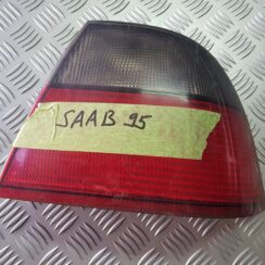 Aizmugurējais labais lukturis priekš SAAB 9-5 1999