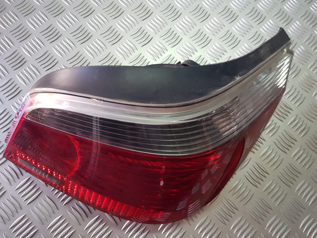 Aizmugurējais labais lukturis priekš BMW 520D E60 2006 ENG.